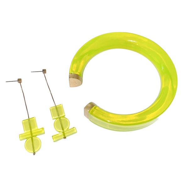 Kate Spade SATURDAY Bright Neon Yellow Lucite Bracelet & Earrings Jewelry Set - Picture 1 of 14